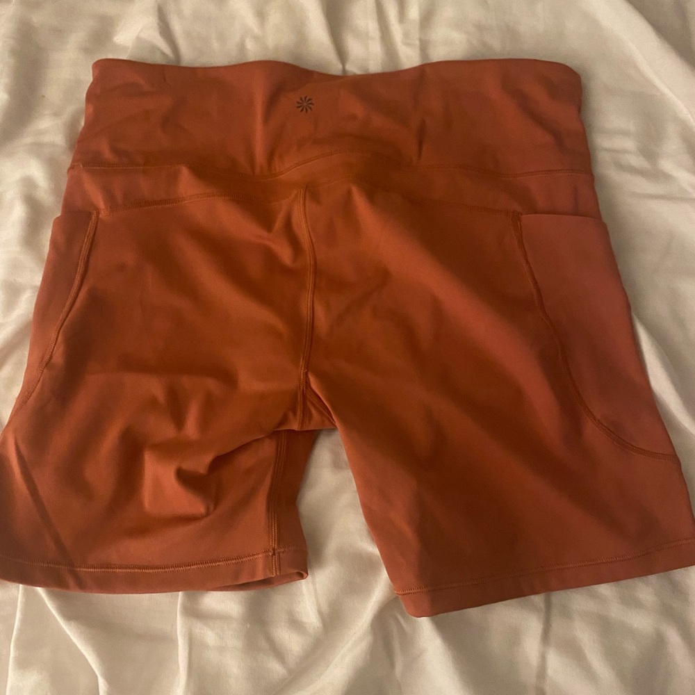 Athleta Ultimate Stash 7" Bike Biker Shorts EUC